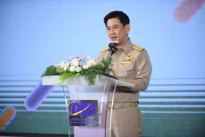 นายวุฒิไกร ลีวีระพันธุ์ อธิบดีกรมพัฒนาธุร