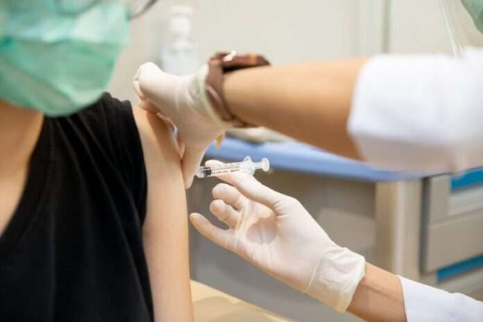 vaccine covid injection