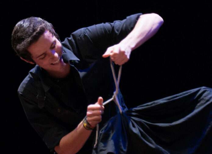 01_Interactive Magic _ Illusion Show (horiz)_m