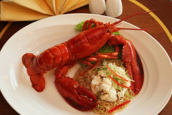 กุ้งบอสตันบะหมี่ยอดซุป