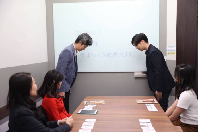 3.บรรยากาศการสอนลูกค้าองค์ของOKLS