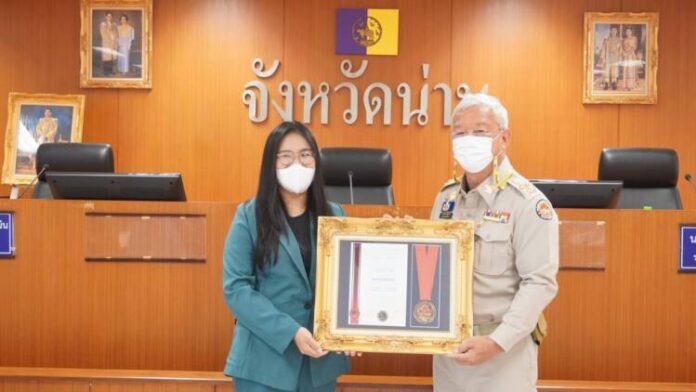LINE_ALBUM_42922_220429_1