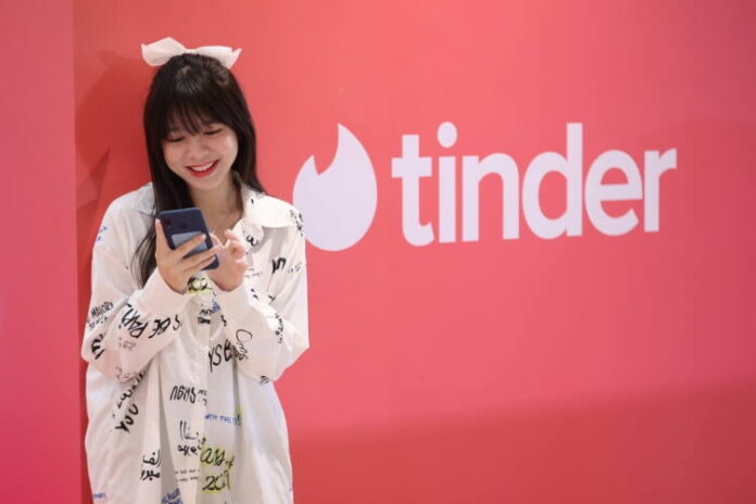 Tinder (2)