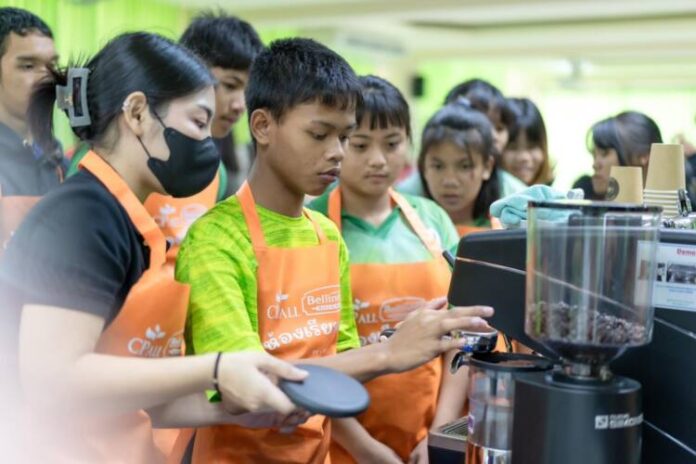 โครงการห้องเรียนกาแฟ ปี 3 ณ โรงเรียนโสตศึกษ