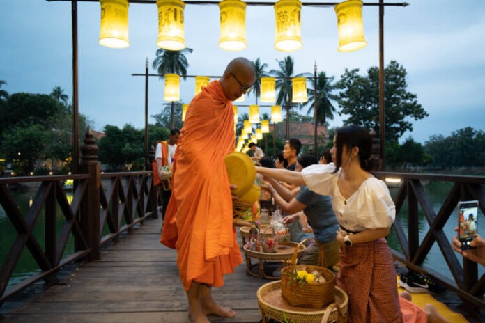 Sukhothai,,Thailand,-,December,4,,2020:,Thai,Monks,Go,Daily