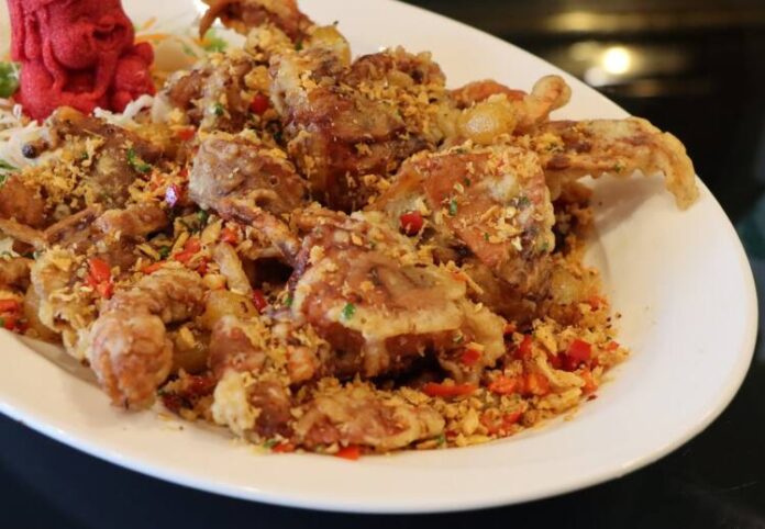 ปูนิ่มผัดพริกเกลือ