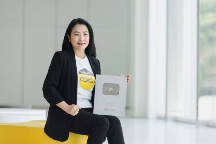 Photo_Krungsri_Silver Creator Award from YouTube