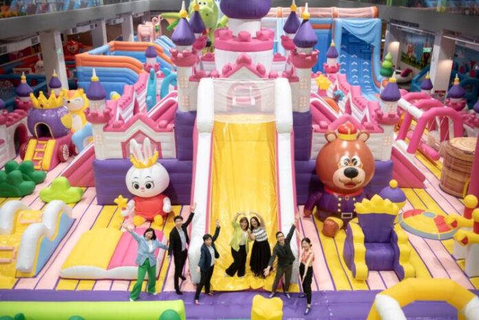 4 Bouncetopia
