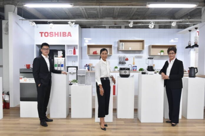 Toshiba (9)