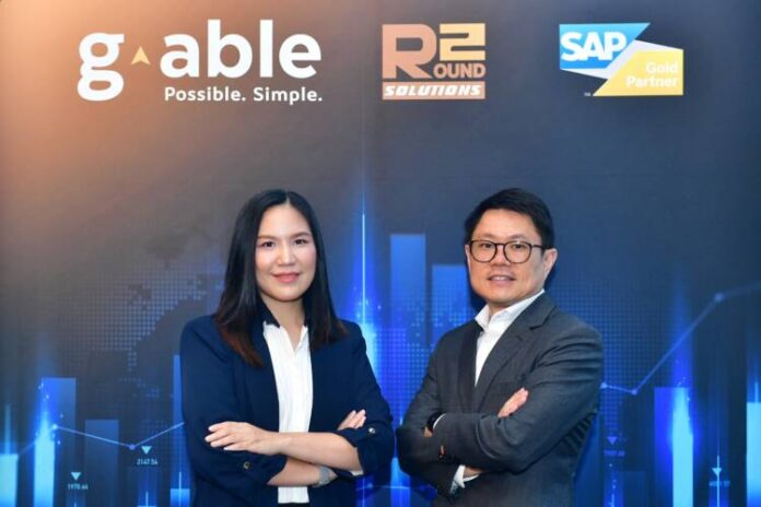 คุณรวีรัตน์ และ คุณวิเชียร_0