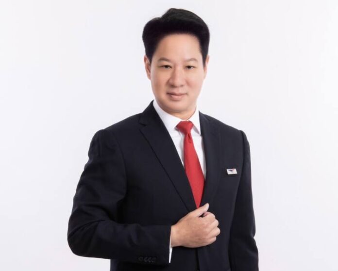 ดร.ดนันท์ สุภัทรพันธุ์ ดำรงตำแหน่งกรรมการผู้จัดการใหญ่ บริษัท ไปรษณีย์ไทย จำกัด