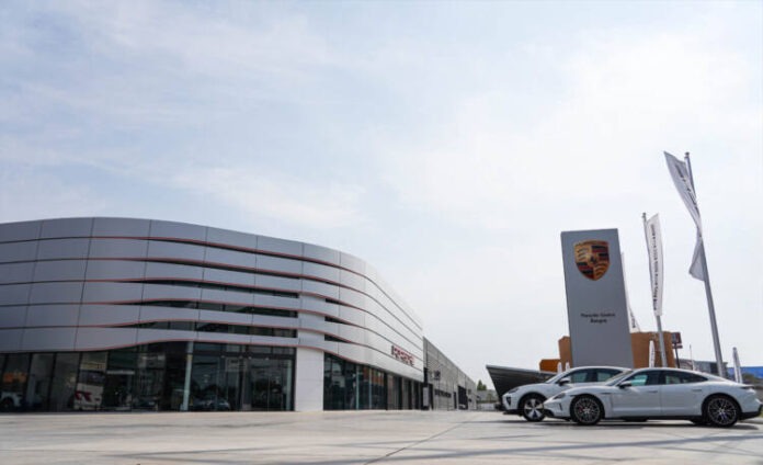 2_Porsche Centre Bangna มั่นใจมาตรฐาน ONNEX SOLAR by SCG