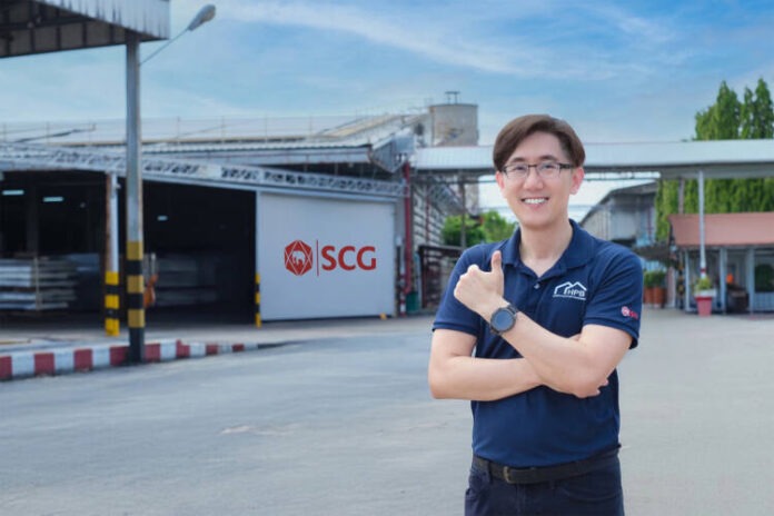 คุณฎายินและโรงงานผลิตโครงหลังคาสำเร็จรูป