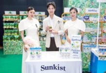 มาร์ค ธนัท โชว์ฝีมือชง “Sunkist Strawberry Matcha Latte” เอาใจสายเฮลตี้ ในงานออกร้านคณะภริยาทูตครั้งที่ 59