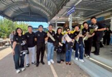 คณะบสก. 12 สถาบันอิศราดูงาน “บ้านบางเรือหัก” จ.สมุทรสงคราม ศึกษาตัวอย่างชุมชนเข้มแข็ง