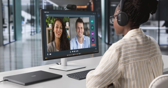 Dell Pro 7 Webcam 4K Lifestyle