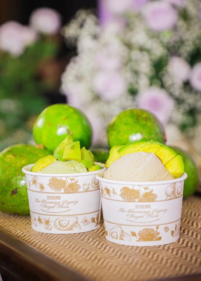 2 ไอศกรีมอะโวคาโดสูตรออริจินัลและสูตรอะโวคาโด