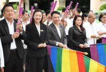 ปลุกกระแสพลังงานสะอาด “รมช.ปิยะรัฐชย์”ปล่อยคาราวานแท็กซี่ไฟฟ้าสุวรรณภูมิ นำร่อง “EV เพื่ออนาคต”