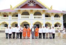 “บัณฑูร ล่ำซำ” เปิดป้ายอาคารศรัทธา “อาศรมวัดหัวข่วง” สืบสานพระพุทธศาสนาและอนุรักษ์มรดกเมืองน่าน