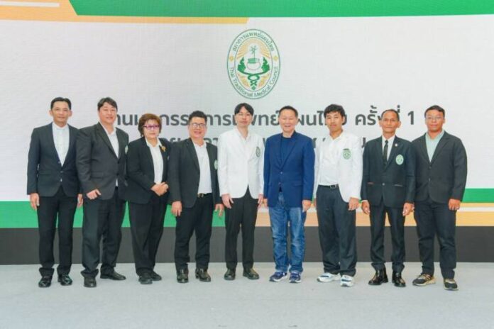 เปิดงานมหหรรมแพทย์แผนไทย_01