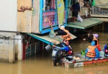 7-Eleven x Makro ส่ง “ทีมเรือกู้ภัยเซเว่นฯ” ลุยน้ำท่วมสิงห์บุรี ชัยนาท และนครนายก ลำเลียงสิ่งของบรรเทาทุกข์ส่งตรงถึงมือผู้ประสบภัยอย่างต่อเนื่อง