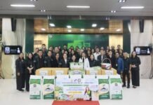 ธ.ก.ส. รับมอบข้าวสารหอมมะลิและโจ๊กภูเขาไฟจาก สกต.บุรีรัมย์เพื่อส่งต่อความห่วงใยสร้างกำลังใจแก่ผู้ประสบภัย